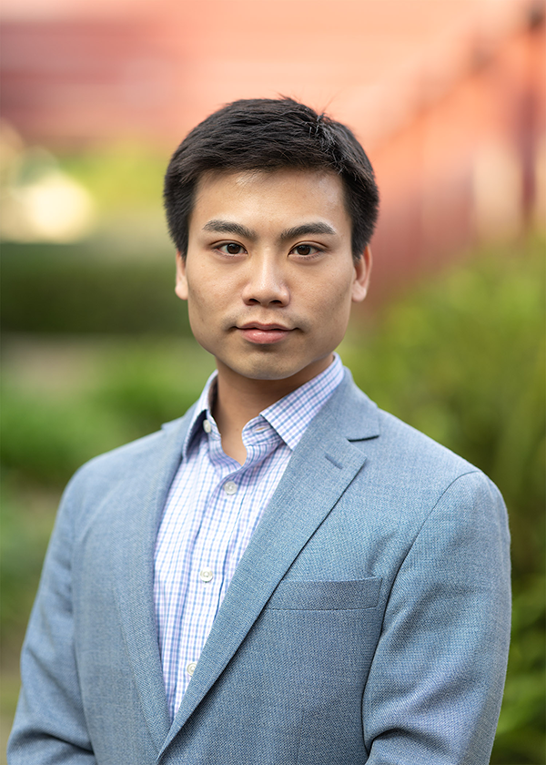 Jason Chen receives scholarship from SPIE, the international society for optics and photonics, for his work in biophotonics.