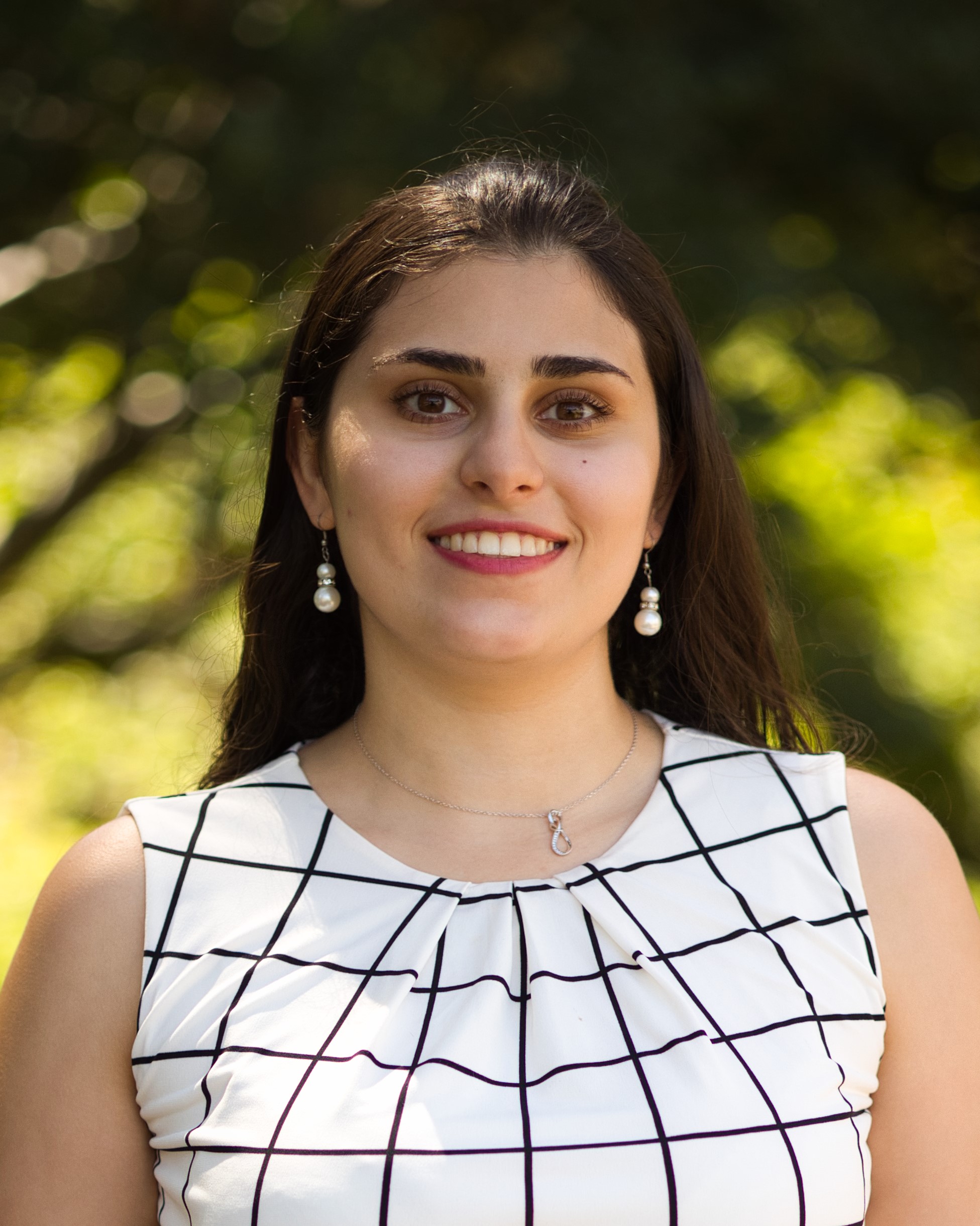 Electrical engineering and computer science doctoral student Rozhin Yasaei is named a 2022 Rising Star in EECS. 