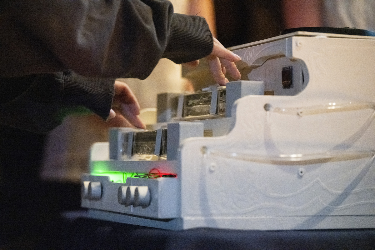 Sali-Nity being performed at E-SONIC (Steve Zylius/UCI)