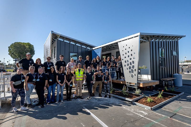 UCI-OCC’s TeamMADE at the LuminOCity house before the decathlon (Photo: Steve Zylius/UCI)